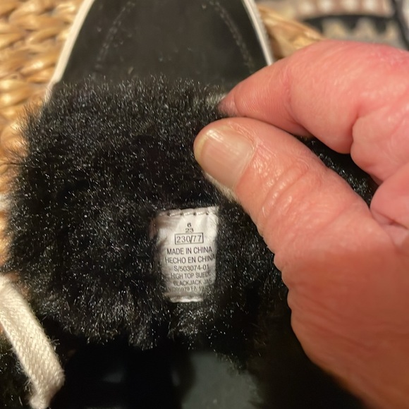 Old Navy black suede high top sneakers, fur along top, Size 6, great condition - Picture 6 of 6